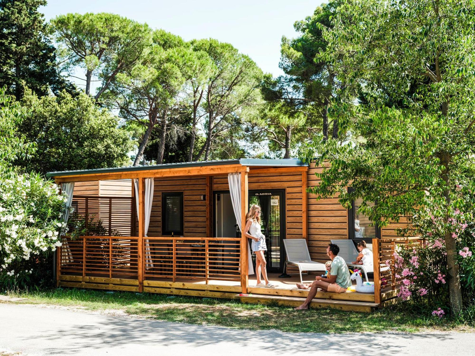 Deluxe Family Mobile Home