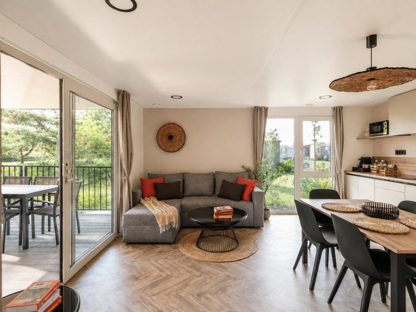 Grand Premium Three-Bedroom Camping home 61